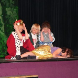 Pulcinella (6) - Toneelvereniging Plankenkoorts 